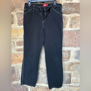 DICKIES WOMEN’S RELAXED CARPENTERS PANTS.